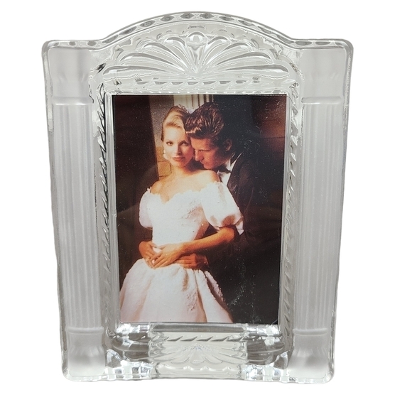 Vintage Mikasa Cotillion Frost Crystal Photo Picture Frame - Picture 1 of 16